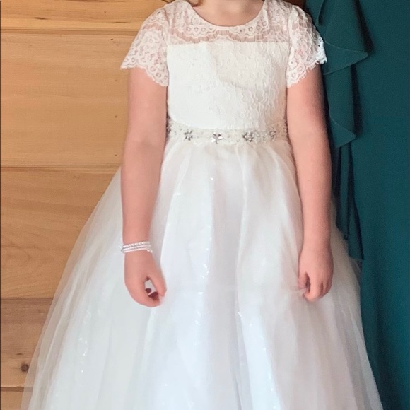 Flower Girl Dress size 6 white.